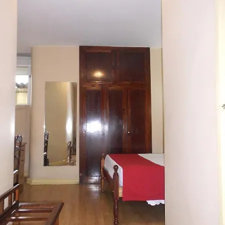 ホテル ラルベロ コインブラ