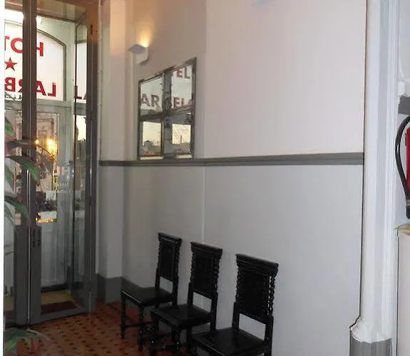 酒店 拉贝罗酒店 *