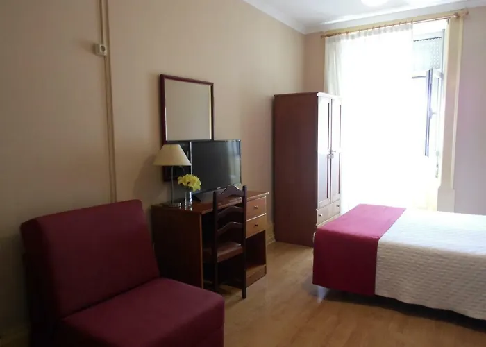 Larbelo * Κοΐμπρα