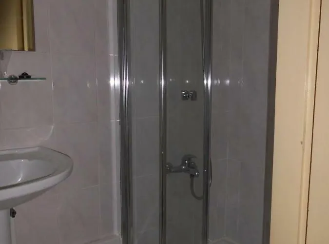 拉贝罗酒店 酒店