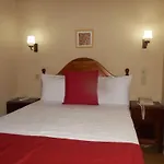 Отель Larbelo *