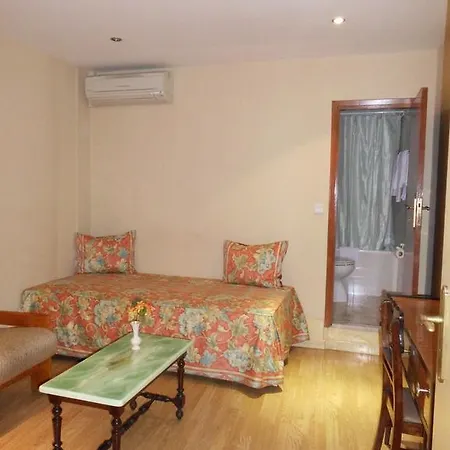 Hotel Larbelo