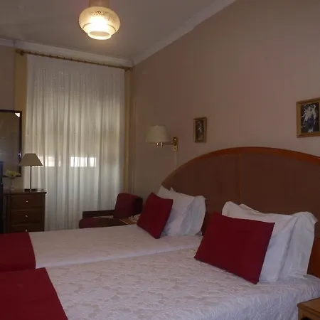 Larbelo Hotel *