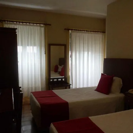 Larbelo Hotel *